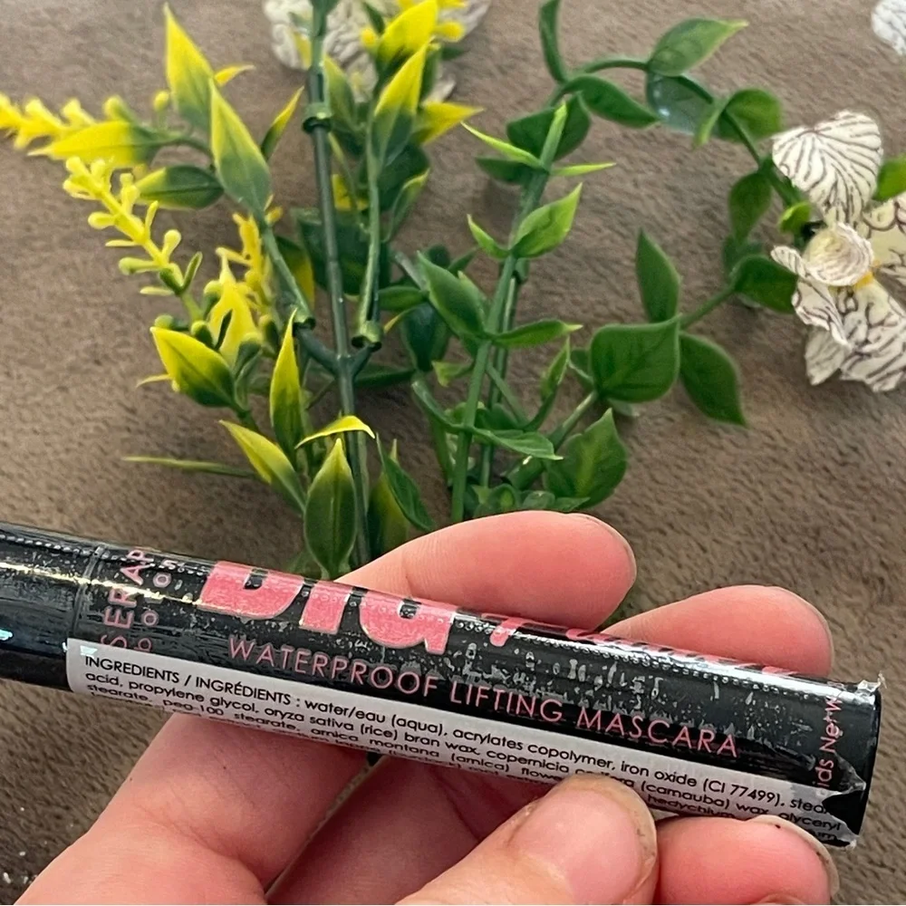 *NWT* 4 for 16$ Saraphine Botanicals Big Flutter Waterproof Mascara Black